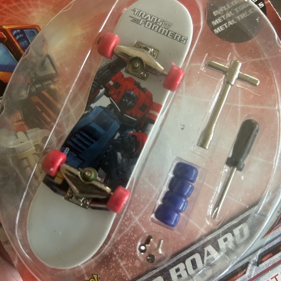 Transformers Universe Finger SkateBoard Optimus Prime Imperial Hasbro 2008 Error - Picture 4 of 6